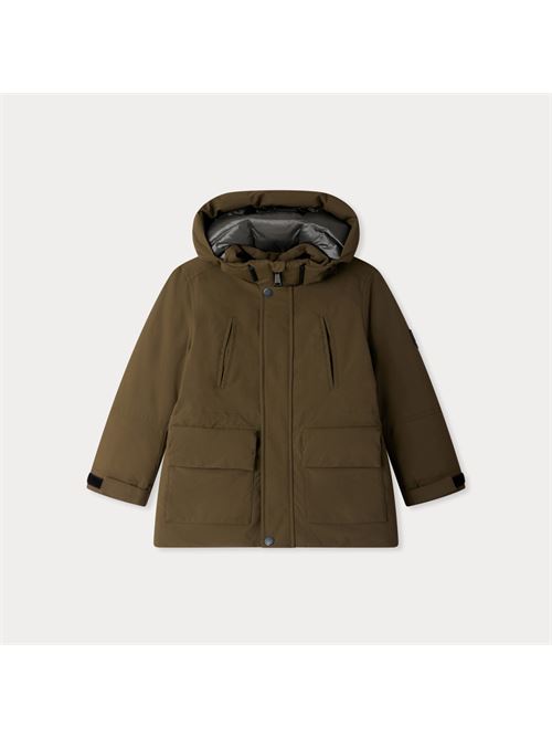 Parka Jeremiah idrorepellente e traspirante con cappuccio staccabileIl parka Jeremiah da bambino ha quattro tasche: due a filetto e due con patta. Questo modello, con cappuccio rimovibile e polsini in velcro, si chiude con cerniera e patta con bottoni a pressione.Realizzato con materiali riciclatiVita regolabileStemma Bonpoint sulla manica BONPOINT | W05BOUW00010046