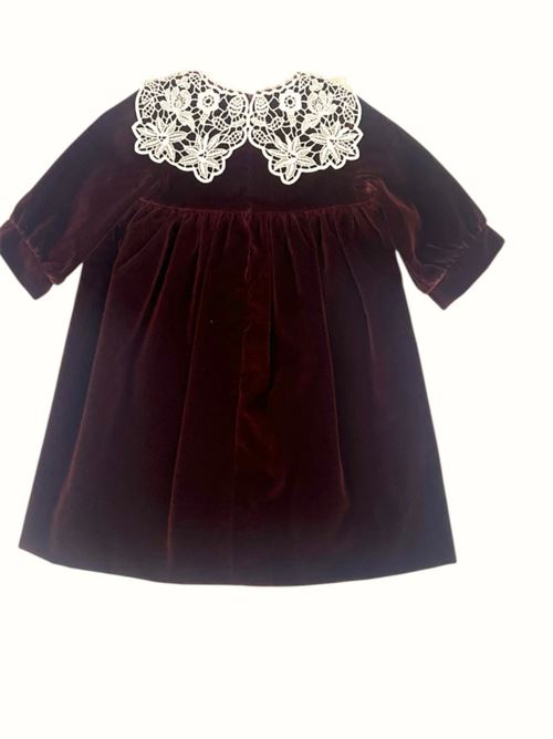 ABITO IN VELLUTO E MERLETTO Lartigianalità 100% Made in Italy, leccellente qualità e limpeccabile cura dei dettagli sono gli elementi distintivi che rendono unica la linea Jesurum Baby, un perfetto connubio tra tradizione e innovazione. JESURUM | RUBINO10